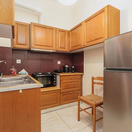 Nostos Apartment, With A Spacious Backyard Артеміда Екстер'єр фото