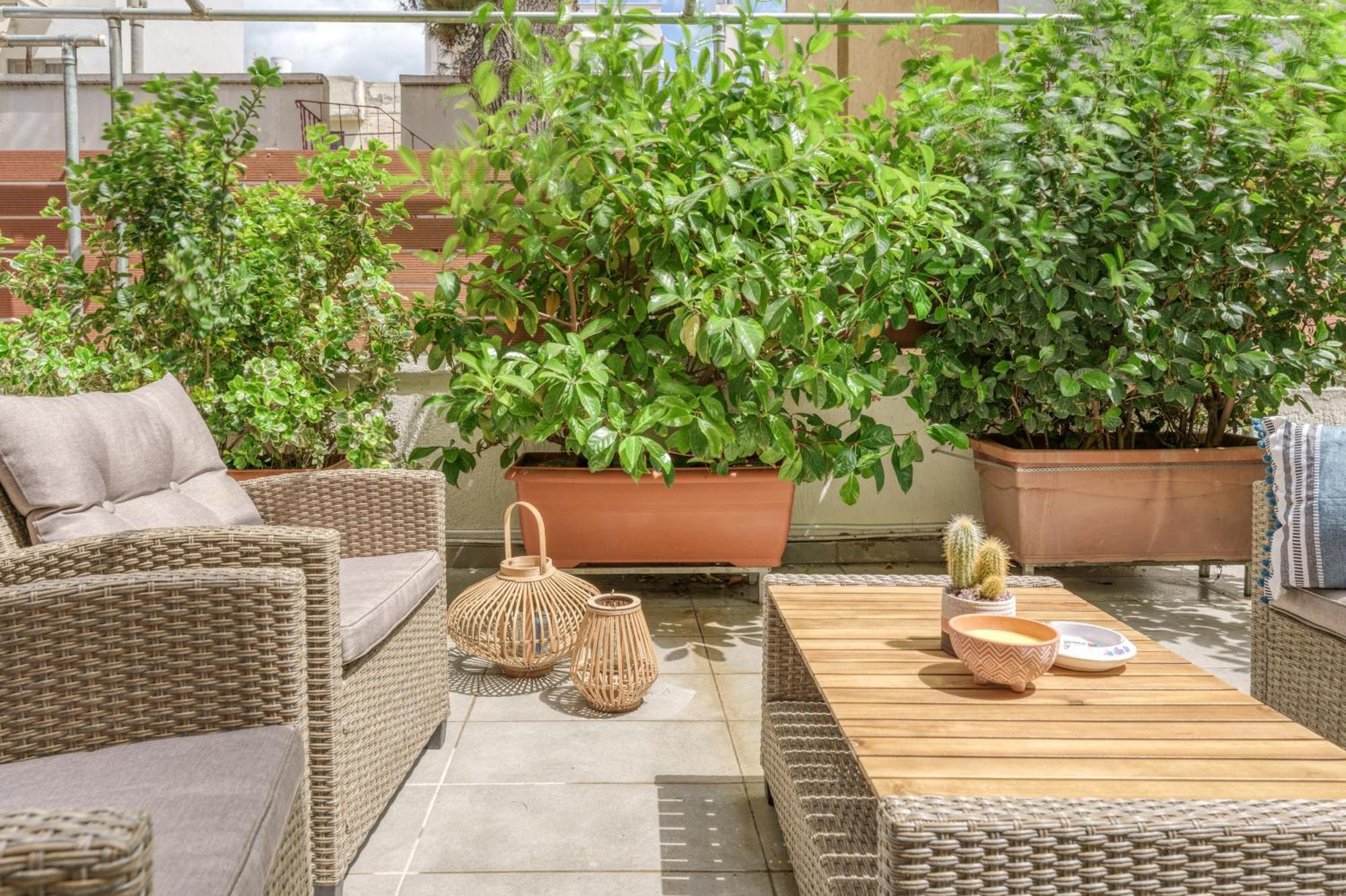 Nostos Apartment, With A Spacious Backyard Артеміда Екстер'єр фото